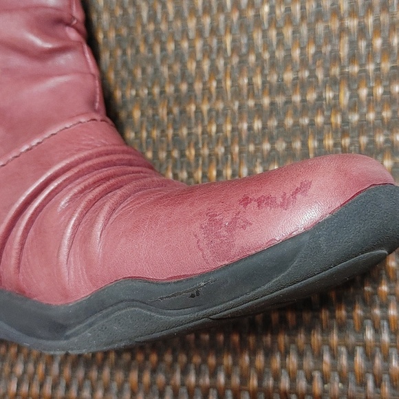 Clarks Artisan Ankle Boots Wine Color Size 6 - Picture 13 of 14